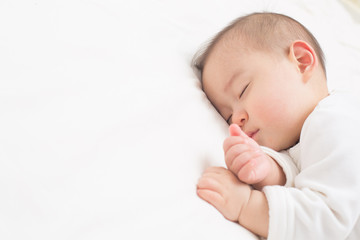 B型肝炎の定期接種は2016年4月以降生まれの赤ちゃんが対象です。