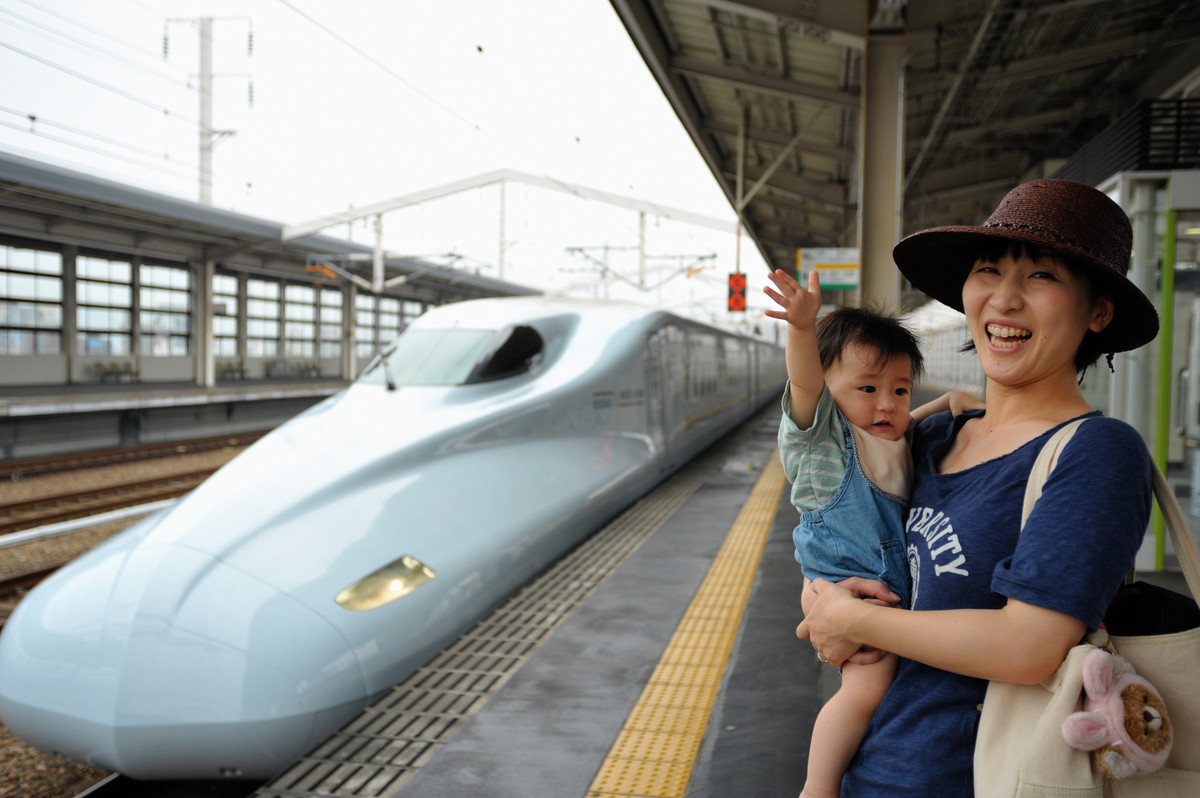 赤ちゃん・乳児連れの新幹線！成功する乗り方の基本 [家族旅行・子連れ旅行] All About